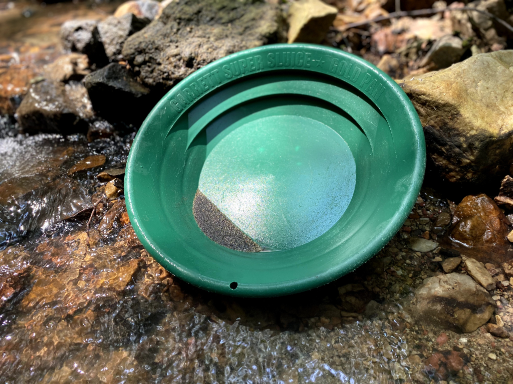 КАК И КЪДЕ ДА НАМЕРИМ САМОРОДНО ЗЛАТО: ОСНОВНО&nbsp;ОБОРУДВАНЕ